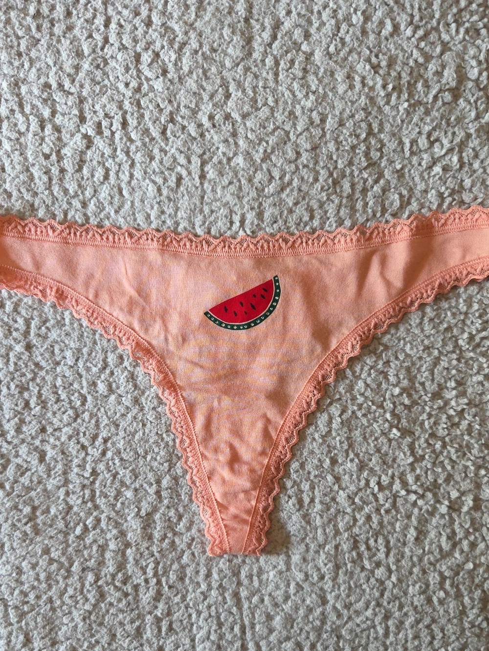 NWT VS Low Rise Lace Trim Cotton Lace-Wasit Thong Panty In Tropical Peach